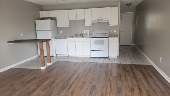 property at 4423 Bonnell Dr