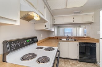 2469 Washington#104C in Titusville, FL - Building Photo - Building Photo