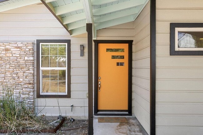 4709 Mt Vernon Dr in Austin, TX - Foto de edificio - Building Photo