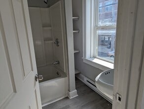 66 Broad St, Unit 2 in Albany, NY - Building Photo - Building Photo