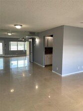 13255 SW 9th Ct in Pembroke Pines, FL - Building Photo - Building Photo