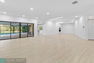 2715 NW 28th St in Boca Raton, FL - Building Photo - Building Photo
