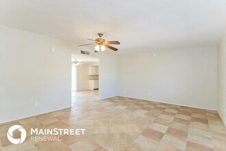 7520 E Stella Rd in Tucson, AZ - Foto de edificio - Building Photo