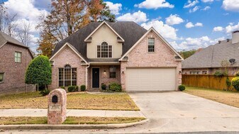 3005 Mossy Creek Dr in Little Rock, AR - Building Photo