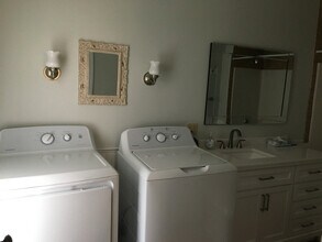 12 Old Georges Mills Rd in Sunapee, NH - Foto de edificio - Building Photo