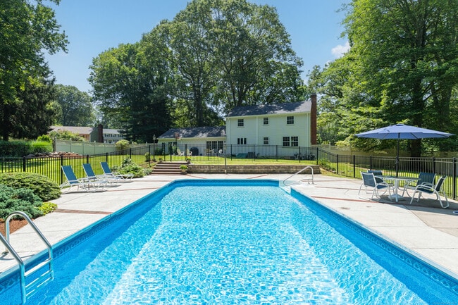 29 Flintlock Rd in Madison, CT - Building Photo - Building Photo