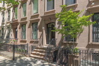 439 E 87th St in New York, NY - Building Photo - Building Photo