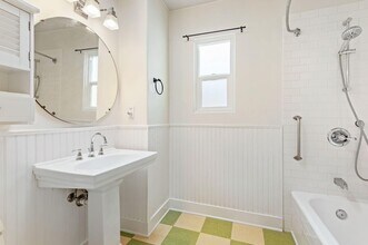 306 W Ortega St in Santa Barbara, CA - Building Photo - Building Photo