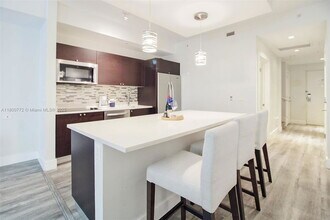 5350 NW 87th Ave in Doral, FL - Building Photo - Building Photo