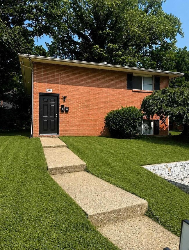property at 940 Ferndale Pl