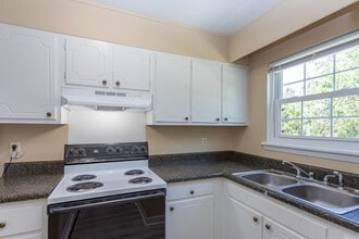 Green Valley Apartments in Fayetteville, NC - Foto de edificio - Interior Photo