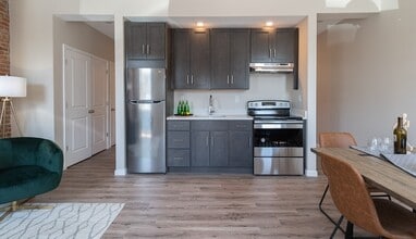 62 Linden Ave, Unit 4 in Middletown, NY - Building Photo - Building Photo