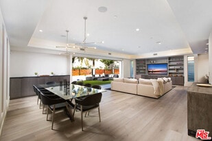 6066 Saturn St in Los Angeles, CA - Building Photo