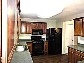 13209 Thome Valley Dr in Del Valle, TX - Building Photo - Building Photo
