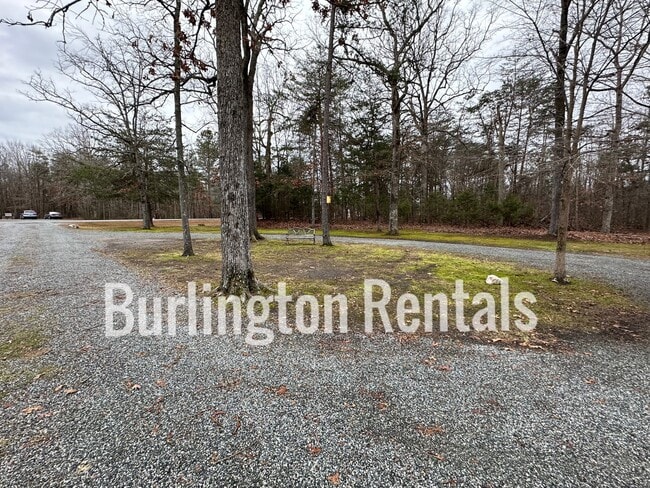 2660 Lynch Store Rd in Mebane, NC - Building Photo - Building Photo