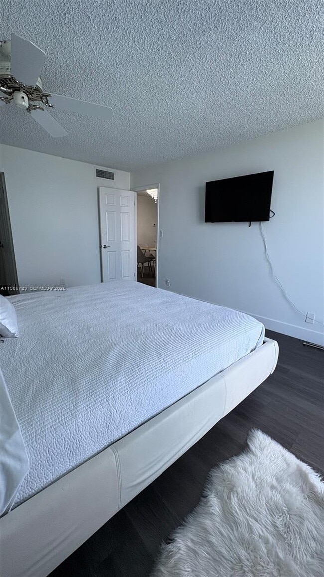 299 NW 52nd Terrace in Boca Raton, FL - Building Photo - Building Photo