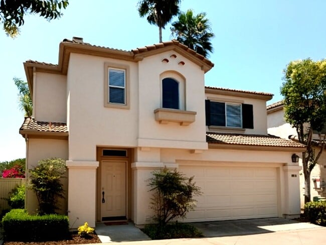 property at 1152 La Vida Ct