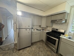 28 California Ave in Middletown, NY - Building Photo - Building Photo