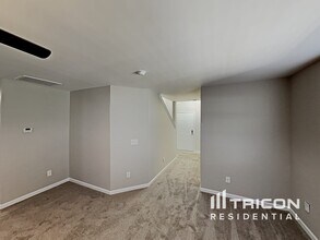 507 Menlo Pk Rd in Greensboro, NC - Building Photo - Building Photo