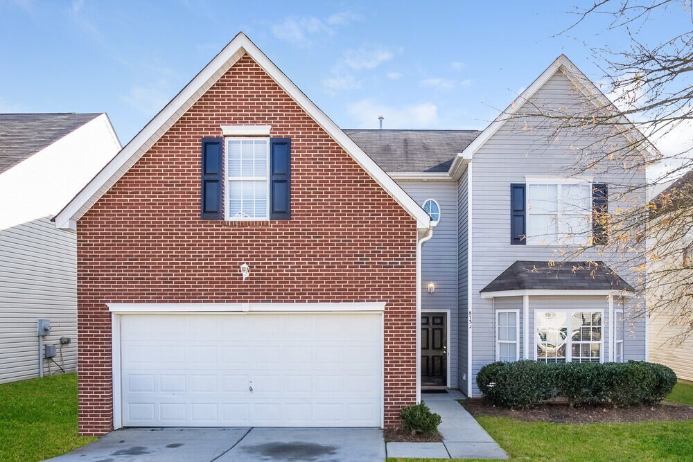 8732 Hazelcroft Ln in Charlotte, NC - Foto de edificio