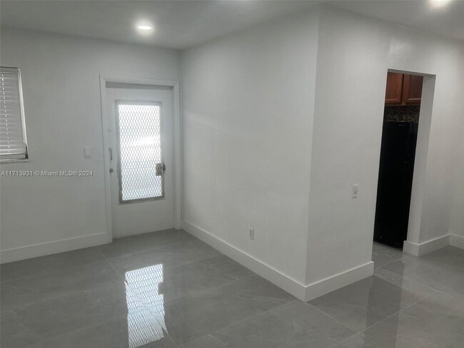 1231 Pennsylvania Ave in Miami Beach, FL - Building Photo - Building Photo