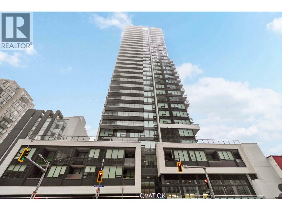 823 Carnarvon St in New Westminster, BC - Building Photo