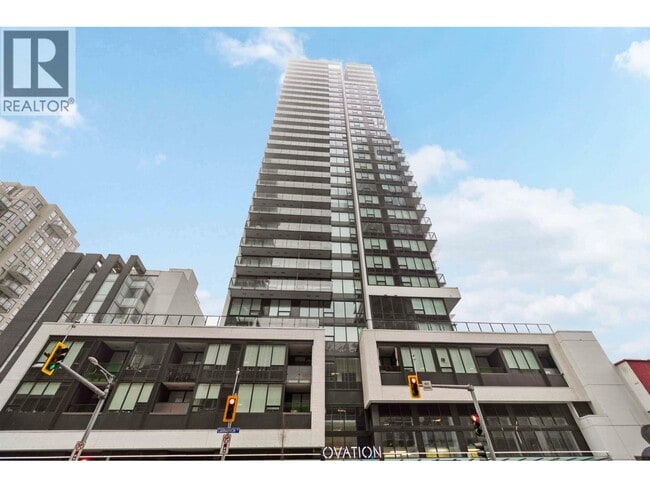 property at 823 Carnarvon St