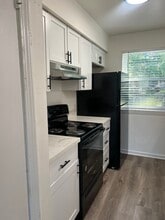 Goodwood Court at Mid-City in Baton Rouge, LA - Foto de edificio - Building Photo