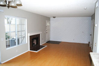 53 Exeter, Unit 53 Exeter in Irvine, CA - Foto de edificio - Building Photo