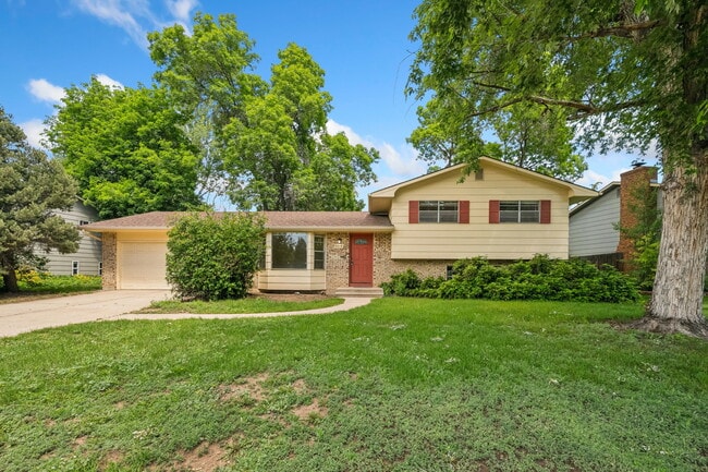 property at 2016 Manchester Dr