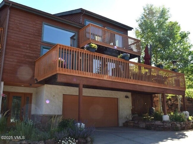 property at 3078 Wildridge Rd