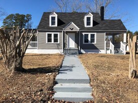 5583 Core Point Rd in Blounts Creek, NC - Building Photo