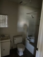 914 W Virginia Ave in Bessemer City, NC - Building Photo - Building Photo