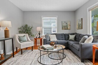 3448 34th Ave W-Unit -UX-SHA3450 in Seattle, WA - Building Photo - Building Photo