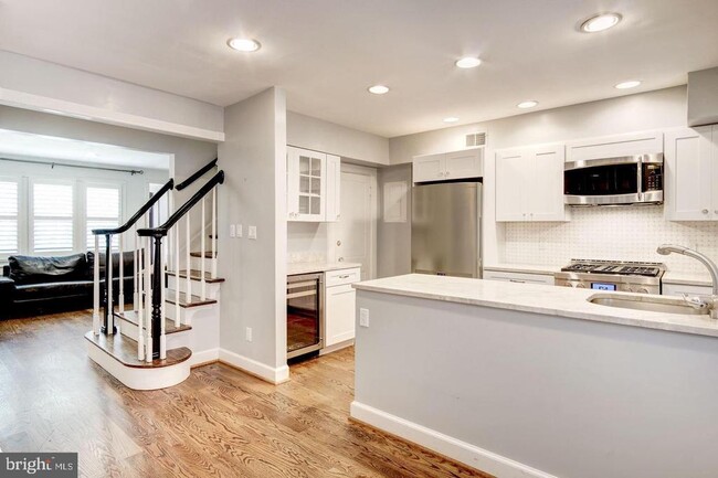 property at 4463 Greenwich Pkwy NW