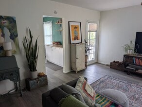 503 Marine View Ave in Del Mar, CA - Building Photo - Building Photo