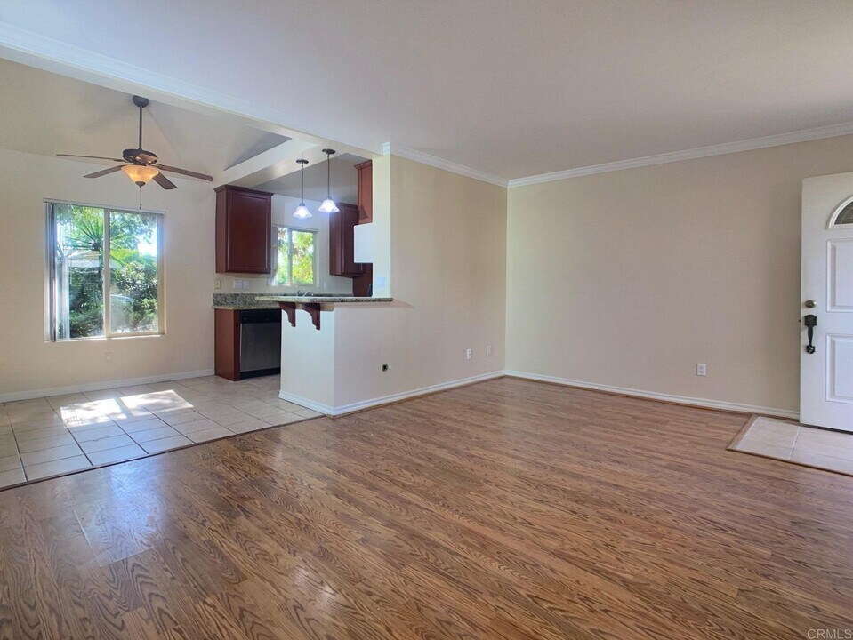 656 Ballard St in El Cajon, CA - Foto de edificio