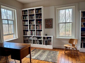 225 Barrytown Rd in Barrytown, NY - Building Photo - Building Photo