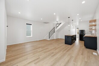 3216 Curtis Street in Denver, CO - Building Photo - Building Photo