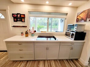 10301 Wolf Dr in Grass Valley, CA - Building Photo - Building Photo