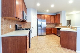 1945 Creek Crest Way in Round Rock, TX - Building Photo - Building Photo