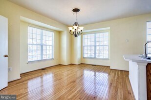 100 Penwick Cir in Frederick, MD - Building Photo