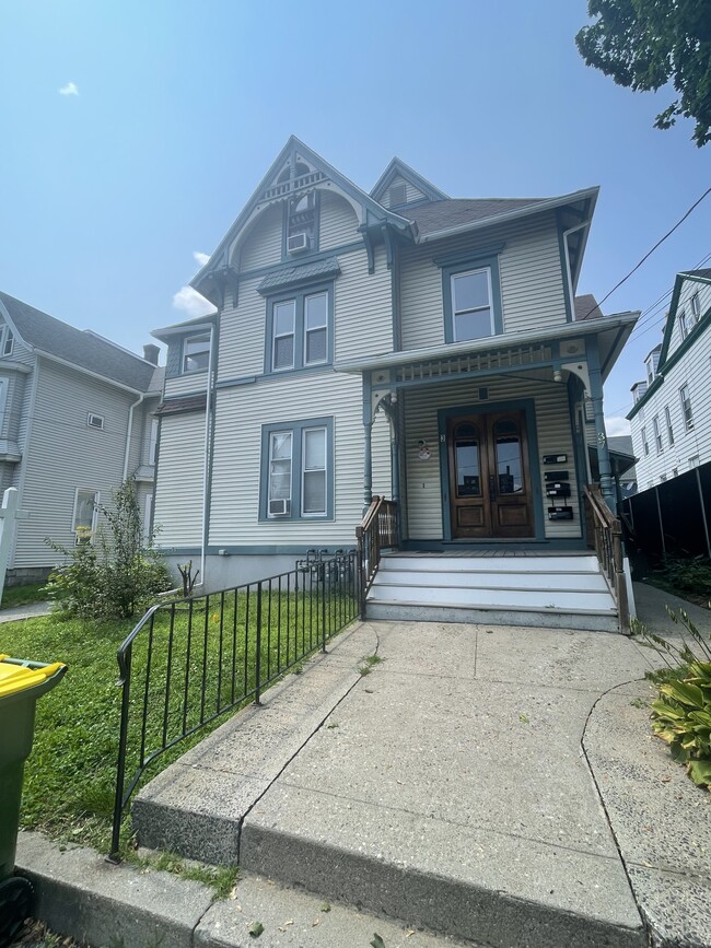 37 Central Ave, Unit 37 Central Avenue Unit 2