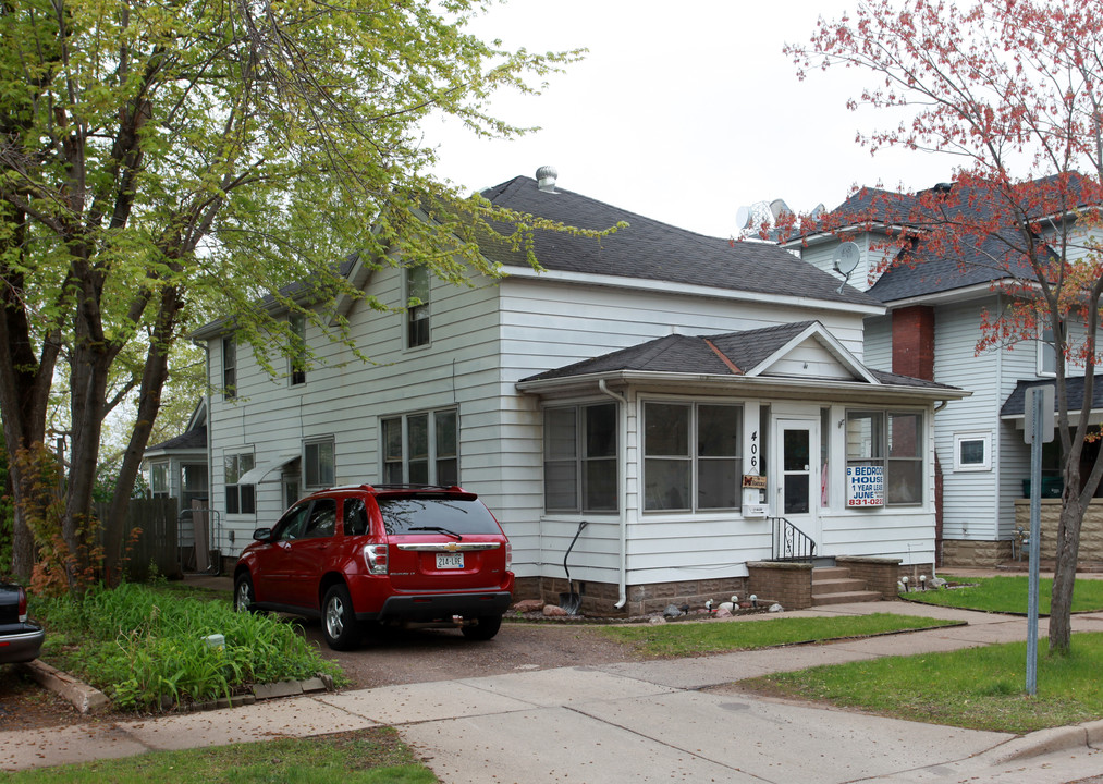 406 Doty St in Eau Claire, WI - Building Photo