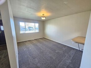 1628 S Wallace St in Moses Lake, WA - Building Photo - Building Photo