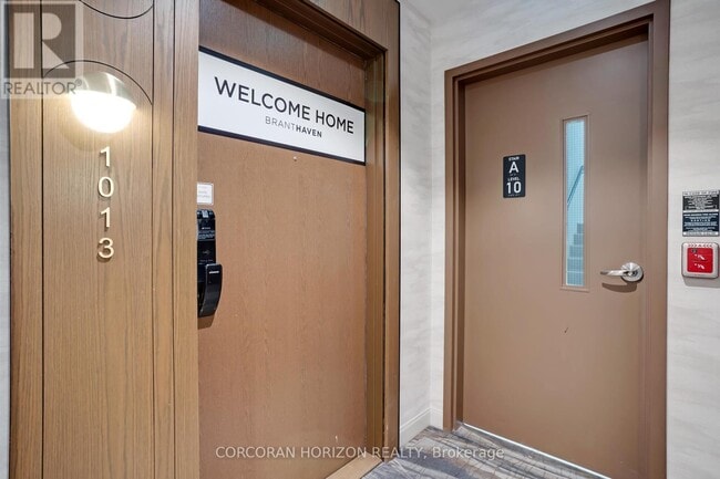 3240 William Coltson Ave in Oakville, ON - Building Photo - Building Photo