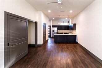 303 Park St in Springdale, AR - Building Photo - Building Photo