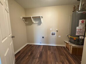 4722 Queen Dr in Corpus Christi, TX - Building Photo - Building Photo