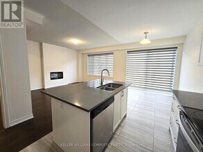 24 Del Grappa St in Caledon, ON - Building Photo - Building Photo