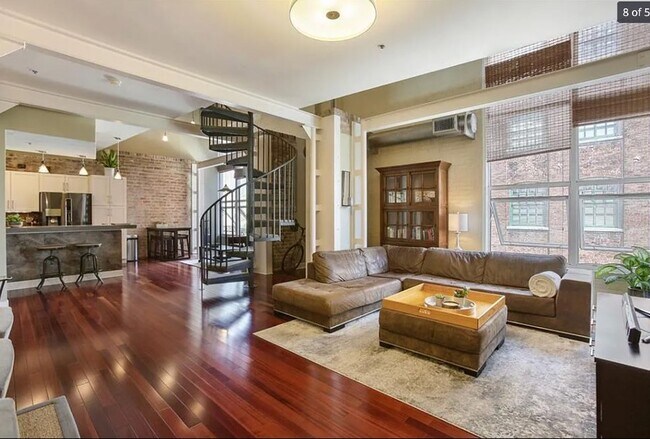 1111 S Peters St, Unit 405 in New Orleans, LA - Building Photo - Building Photo